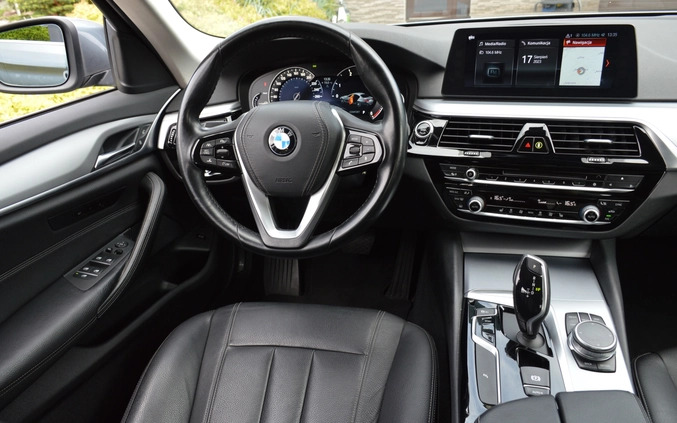 BMW Seria 5 cena 107800 przebieg: 151211, rok produkcji 2017 z Oleszyce małe 781